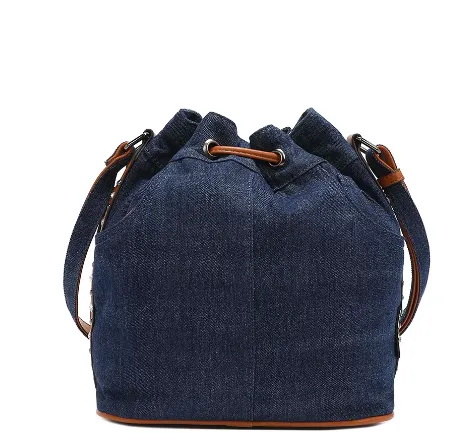 BUTTER-FLOWER DENIM BUCKET BAG