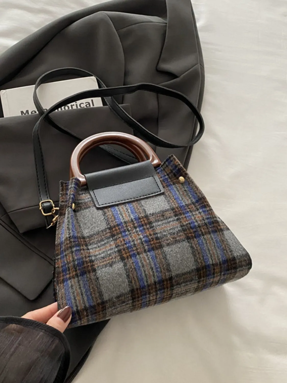 Contrast Plaid Trapezoid Shape Crossbody Bag | Trending Crossbody Bags | Fall Fashion