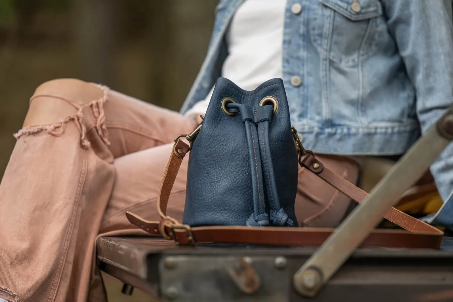 LEATHER BUCKET BAG - SMALL - SMOKEY BLUE