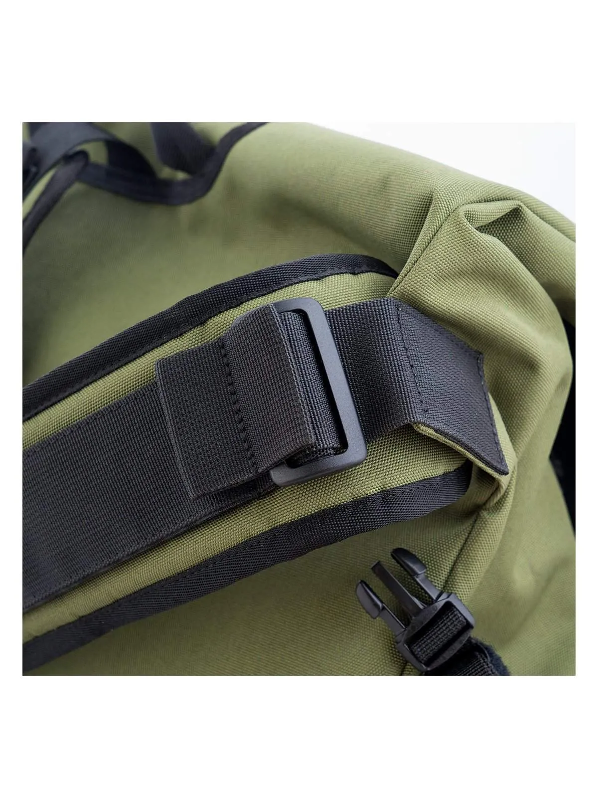 Life Behind Bars The Echelon M 32L Messenger Olive