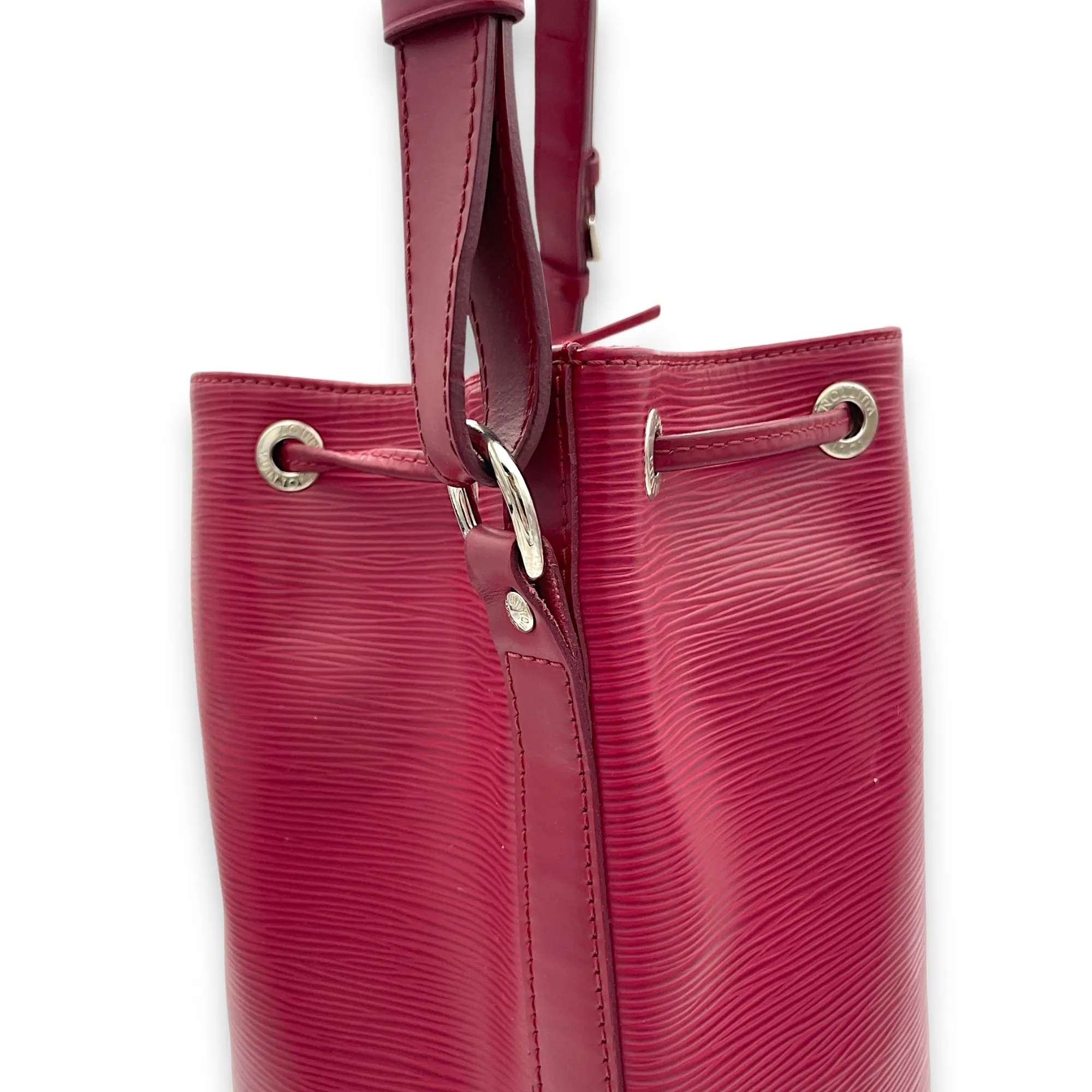 Noe GM Red Bucket Bag in Epi Leather, Gold hardware